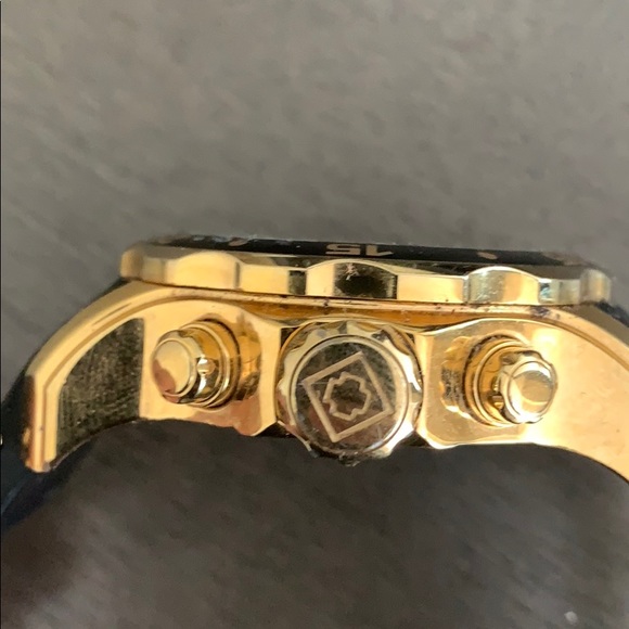 watch - Picture 2 of 3